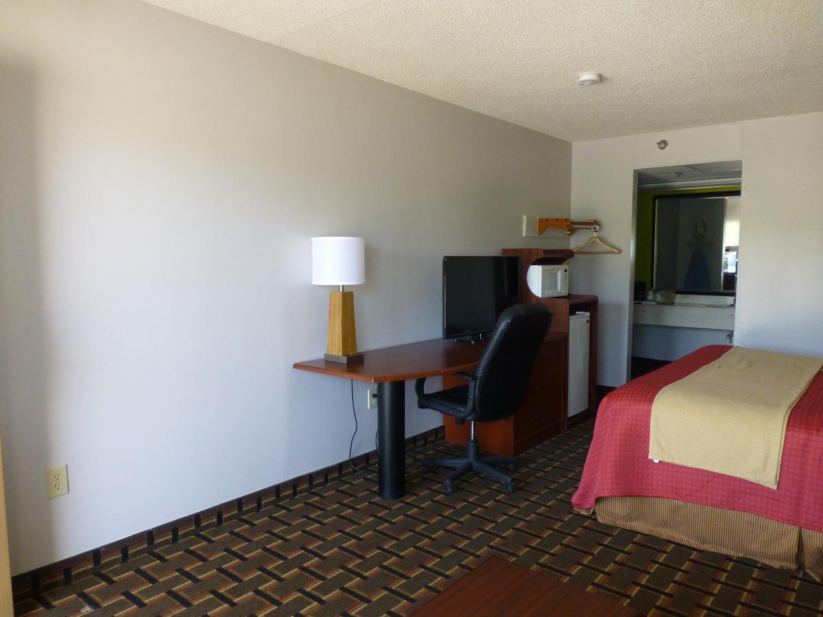 Coach Inn - Summerville 외부 사진
